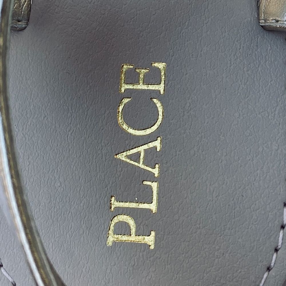 Place Gold Floral Detailing Thong Sandals Size 5 - Picture 6 of 8